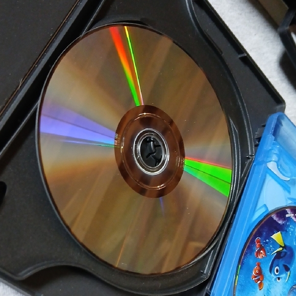 Disney Pixar DVD Collection: Cars, The Incredibles, Finding Dory - Picture 10 of 13